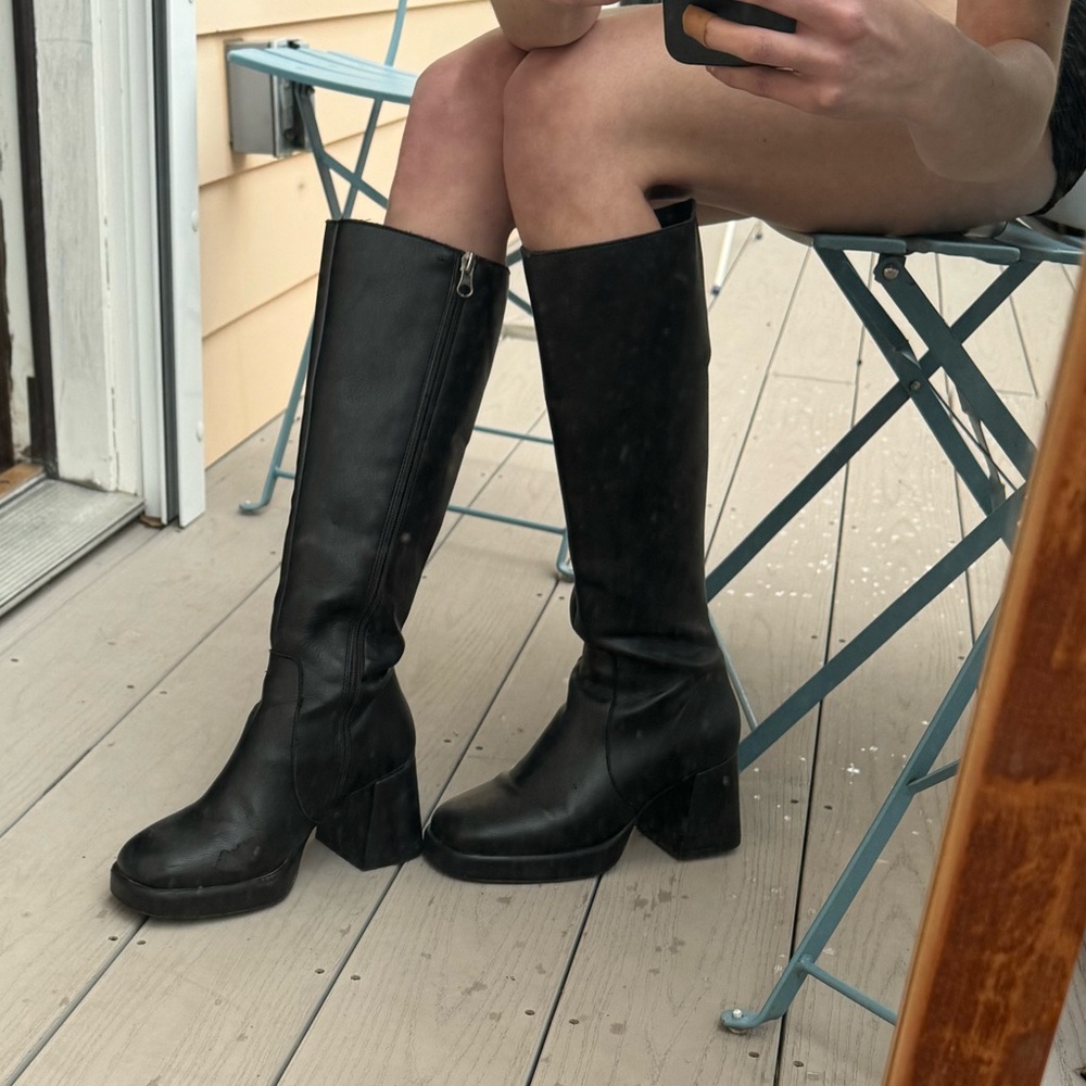 Urban Outfitters London Knee High Black Leather Boots 6.5